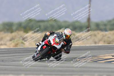 media/Oct-13-2025-Moto Forza (Mon) [[a66d839500]]/3-B Group/Session 3 (Turn 16)/